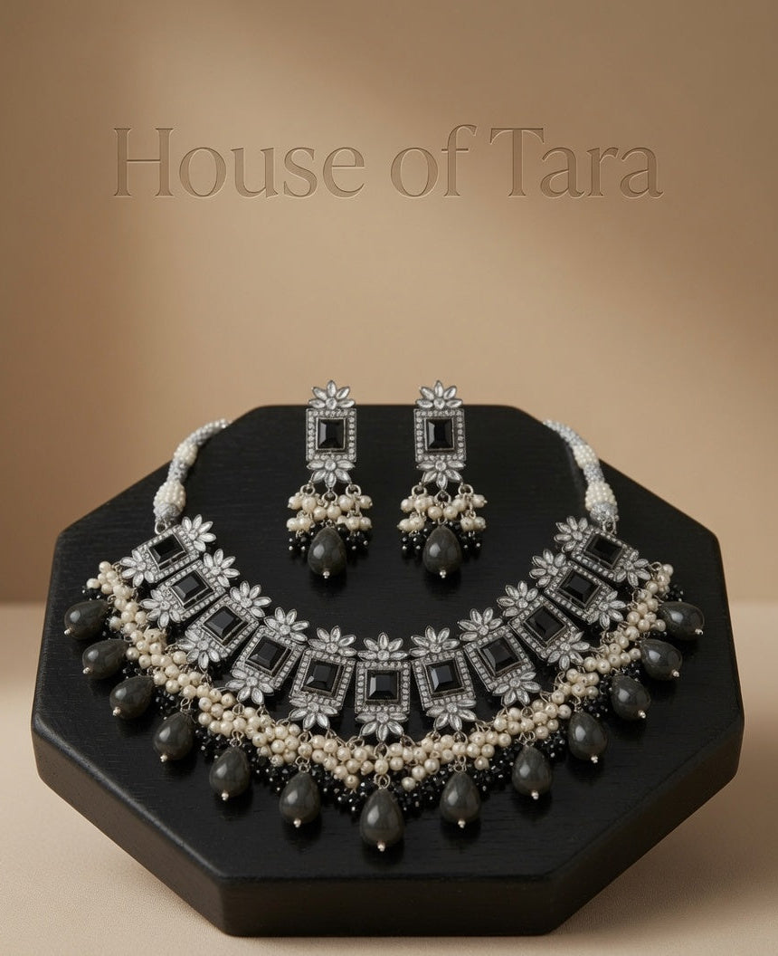 Noir Royale Statement Necklace Set
