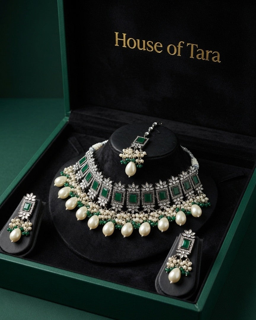 Emerald Royale Kundan Pearl Choker Set
