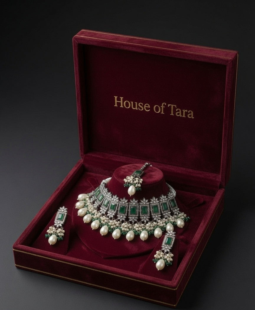 Emerald Royale Kundan Pearl Choker Set