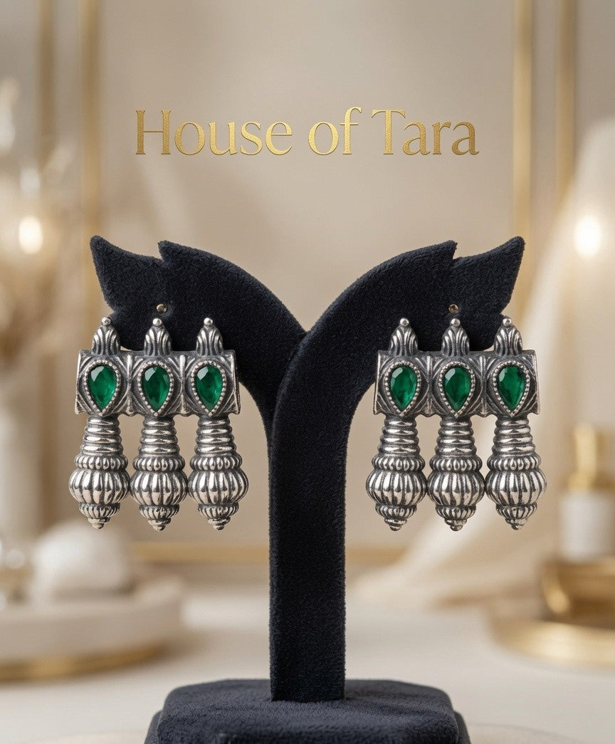 Nayra Emerald Oxidised Choker Set