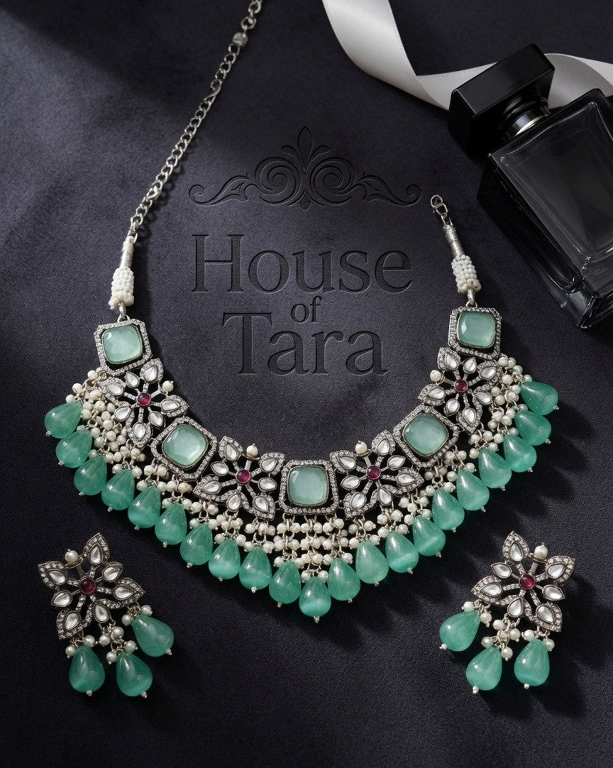 Zaria Emerald Statement Choker Set