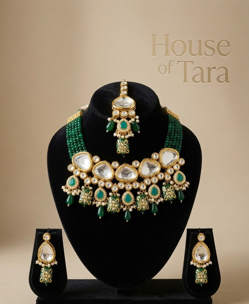 Noor Emerald Kundan Choker Set