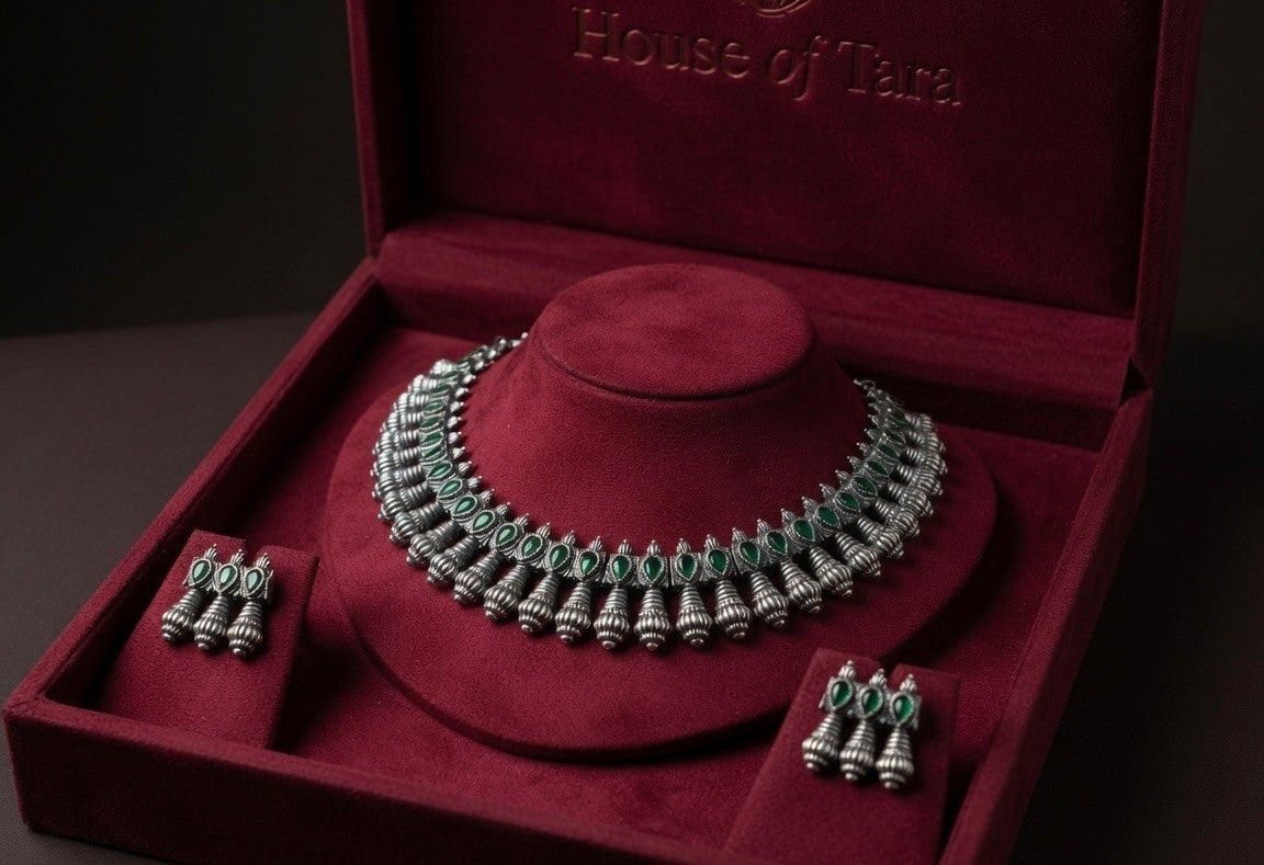 Nayra Emerald Oxidised Choker Set